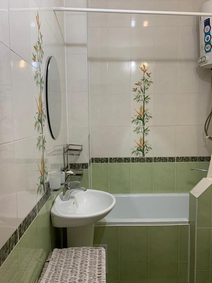 Bishkek, Promenade Apartment ภายนอก รูปภาพ