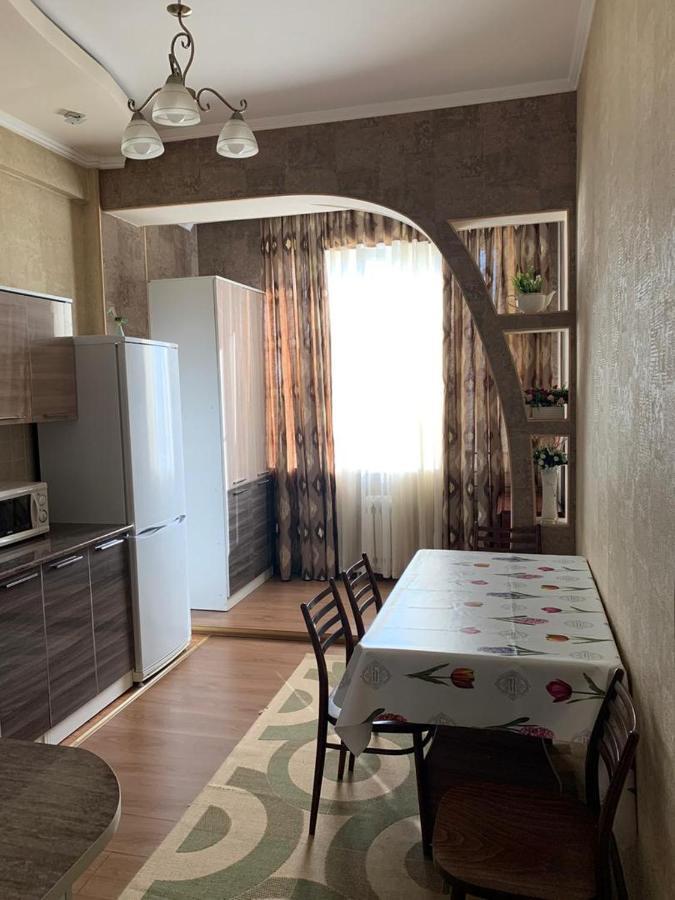 Bishkek, Promenade Apartment ภายนอก รูปภาพ